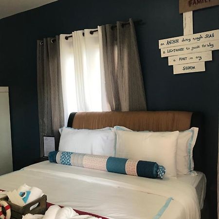 Anchorage Inn Моалбоал Екстериор снимка