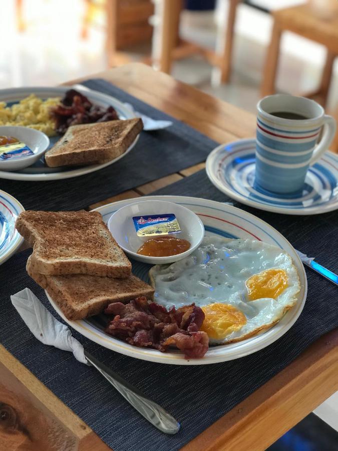 Anchorage Inn Моалбоал Екстериор снимка